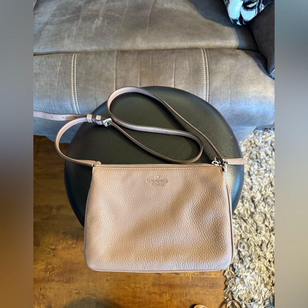 Kate Spade Tan Crossbody Bag with Structured Design and Metal Hardware
